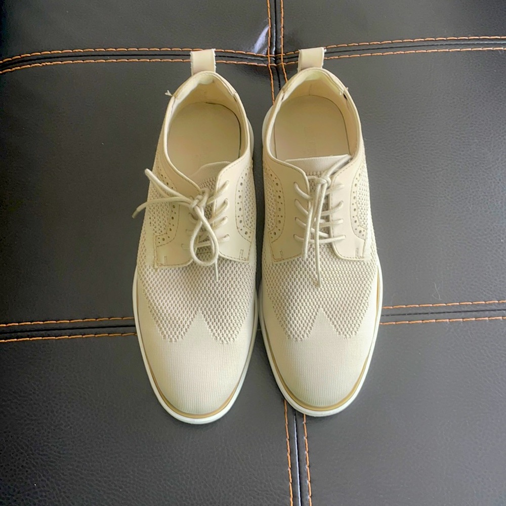 Express Oxfords size 9